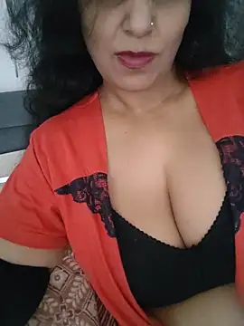 Deepa Sharma143 online show from 06/07/26, 01:21