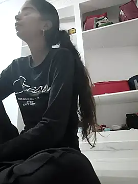 Snapshot of Hot-Soniya2 chatting on 09/09/25, 06:02 Hot-Soniya2 online show from 09/09/25, 06:02