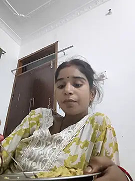 Snapshot of Hot-Soniya2 chatting on 09/30/25, 05:29 Hot-Soniya2 online show from 09/30/25, 05:29