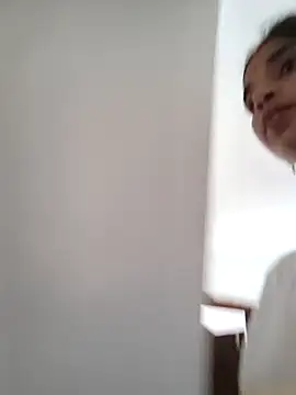 Snapshot of Hot-Soniya2 chatting on 10/06/25, 06:11 Hot-Soniya2 online show from 10/06/25, 06:11