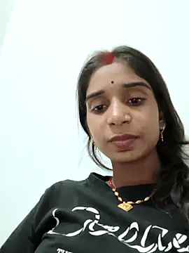 Snapshot of Hot-Soniya2 chatting on 10/25/25, 02:24 Hot-Soniya2 online show from 10/25/25, 02:24