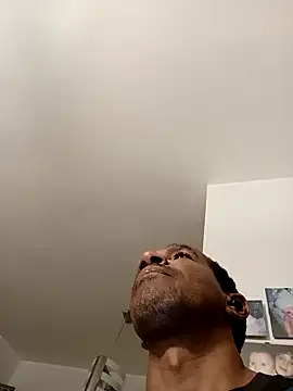 Snapshot of estrogeni chatting on 09/22/25, 07:27 estrogeni online show from 09/22/25, 07:27