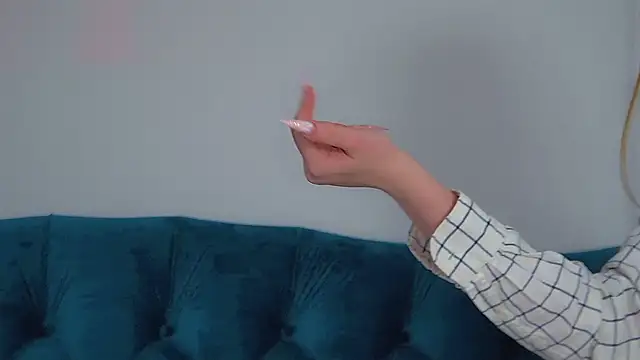 Snapshot of AgataFoxley chatting on 11/26/25, 06:09 AgataFoxley online show from 11/26/25, 06:09