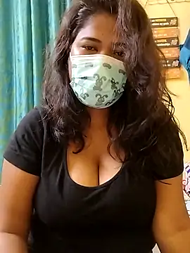 Snapshot of HAANNIAA chatting on 09/13/25, 03:45 HAANNIAA online show from 09/13/25, 03:45