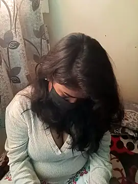 Snapshot of HAANNIAA chatting on 11/20/25, 11:43 HAANNIAA online show from 11/20/25, 11:43