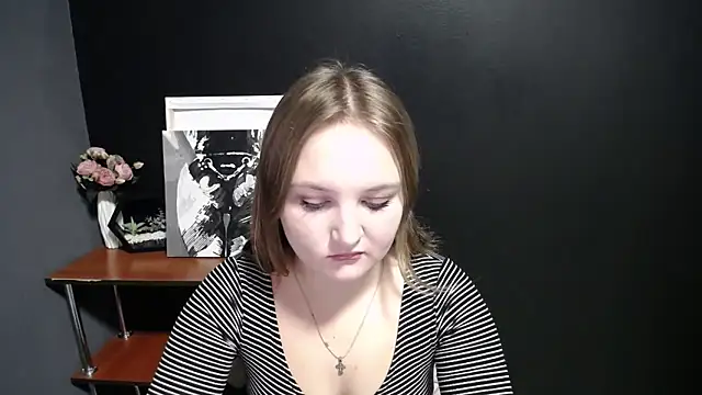Snapshot of Mystic_nikole chatting on 09/26/25, 01:04 Mystic nikole online show from 09/26/25, 01:04