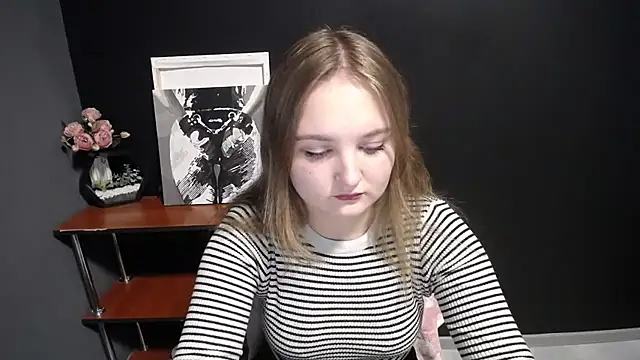Snapshot of Mystic_nikole chatting on 10/22/25, 12:16 Mystic nikole online show from 10/22/25, 12:16