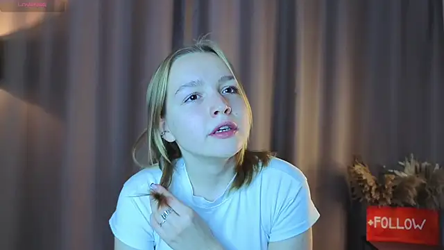 Snapshot of VinnieSerrano chatting on 09/17/25, 01:02 VinnieSerrano online show from 09/17/25, 01:02