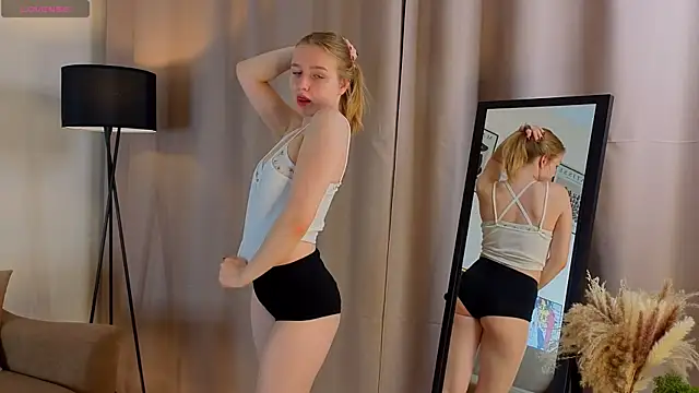 Snapshot of VinnieSerrano chatting on 11/15/25, 02:13 VinnieSerrano online show from 11/15/25, 02:13