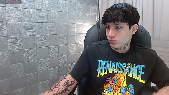 Snapshot of Iantwink18 chatting on 11/19/25, 03:06 Iantwink18 online show from 11/19/25, 03:06