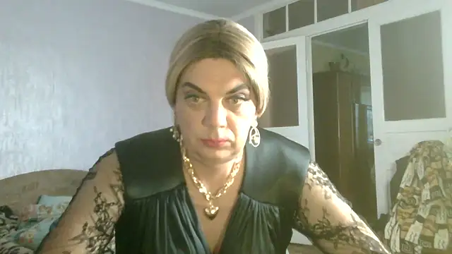 NiraFrost online show from 10/25/25, 05:48