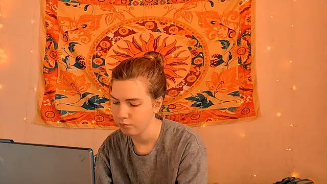 AliceCUNTach online show from 04/04/26, 05:06