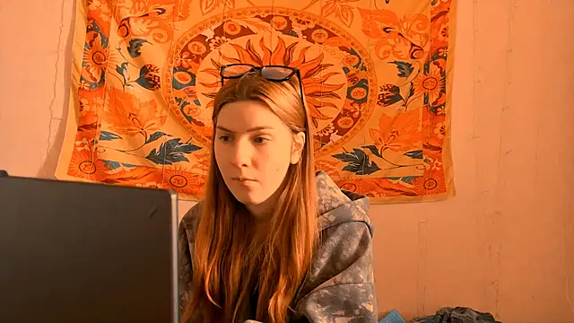 AliceCUNTach online show from 04/24/26, 05:10