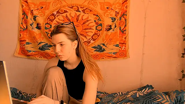AliceCUNTach online show from 05/06/26, 05:03