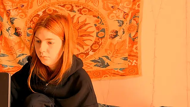 Snapshot of AliceCUNTach chatting on 06/28/26, 05:02 AliceCUNTach online show from 06/28/26, 05:02