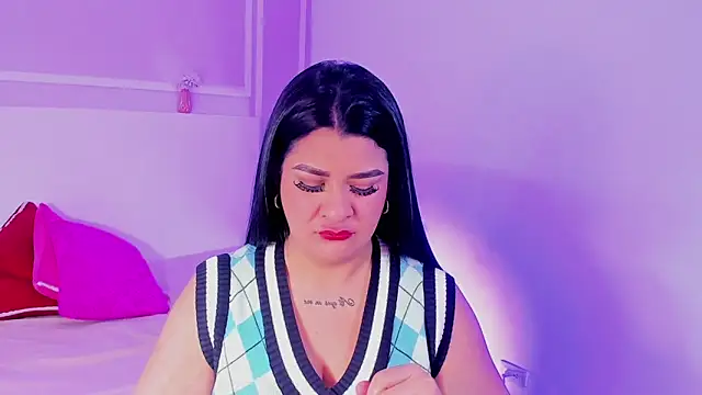 TianaGlow26 online show from 02/07/26, 09:40