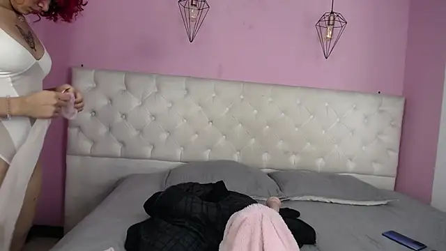 caroliine fox   online show from 09/20/25, 03:40