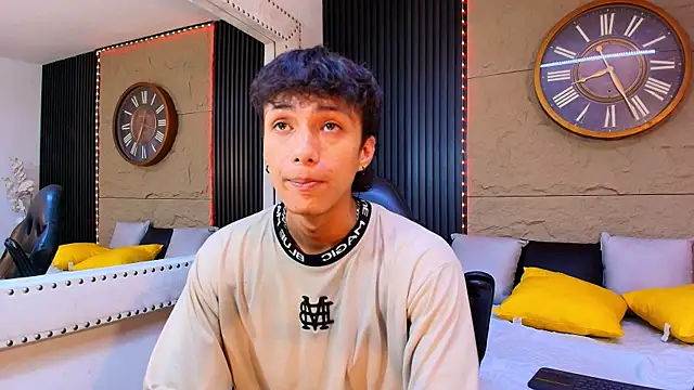 Lean Portman online show from 04/23/26, 03:14