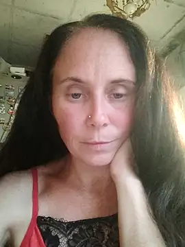 Snapshot of MerelinMILf chatting on 10/14/25, 01:45 MerelinMILf online show from 10/14/25, 01:45