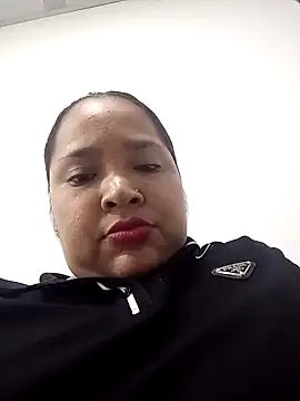 Angelly ricura online show from 06/08/26, 05:52