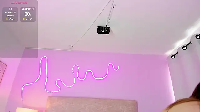 EmaRae1499 online show from 10/07/25, 04:04