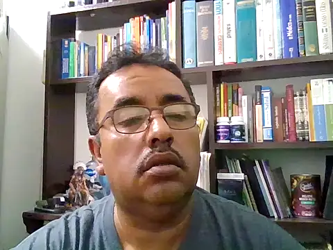 Snapshot of HomHot47 chatting on 10/08/25, 02:31 HomHot47 online show from 10/08/25, 02:31