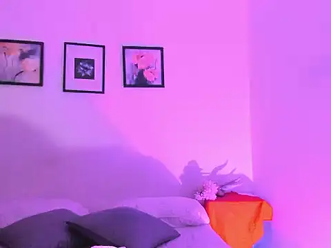 MerryyMendez online show from 11/08/25, 02:01