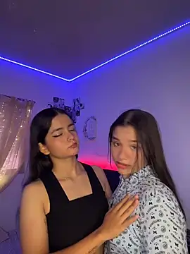 Ashley and Zoe online show from 04/12/26, 03:17