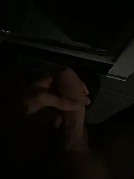 Snapshot of LucaHoot chatting on 09/10/25, 01:16 LucaHoot online show from 09/10/25, 01:16