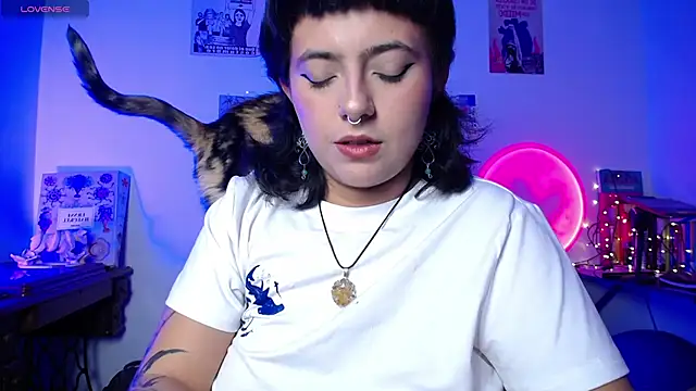 AlmaNanax online show from 09/30/25, 01:54