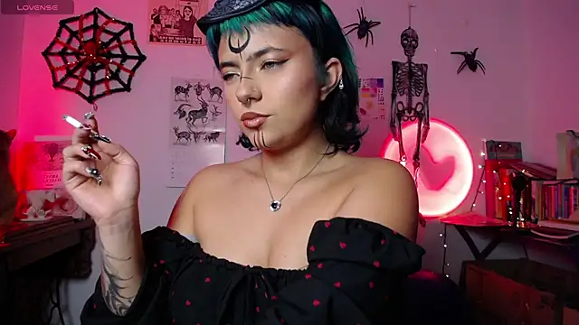 AlmaNanax online show from 10/28/25, 02:04