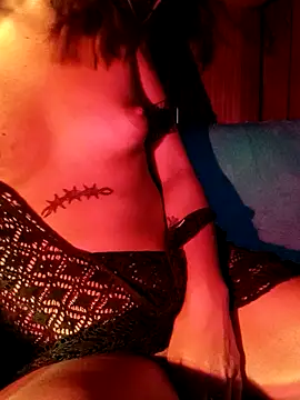 Snapshot of malvinaAAA chatting on 12/05/25, 02:20 malvinaAAA online show from 12/05/25, 02:20