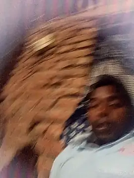 Snapshot of blackdick44 chatting on 10/15/25, 04:18 blackdick44 online show from 10/15/25, 04:18