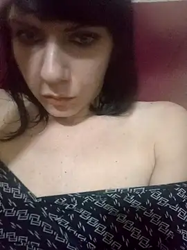 Snapshot of Lea9816 chatting on 10/18/25, 04:37 Lea9816 online show from 10/18/25, 04:37