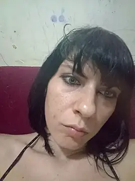 Snapshot of Lea9816 chatting on 10/23/25, 02:00 Lea9816 online show from 10/23/25, 02:00