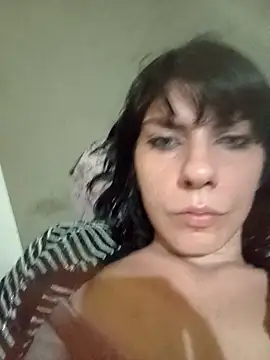 Snapshot of Lea9816 chatting on 10/25/25, 02:24 Lea9816 online show from 10/25/25, 02:24