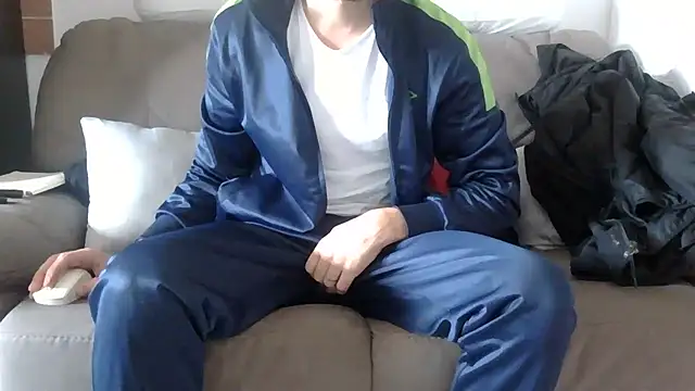 Amicisegreti online show from 01/15/26, 09:58