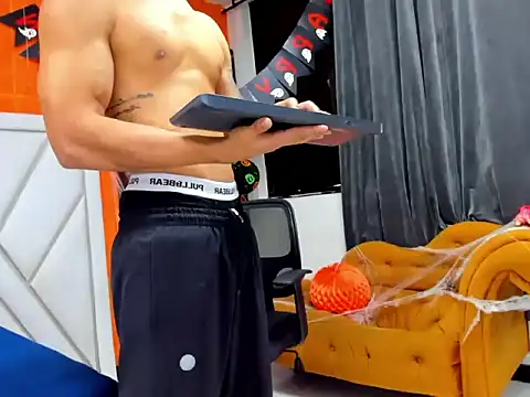 Snapshot of adrian_ray chatting on 11/03/25, 06:31 adrian ray online show from 11/03/25, 06:31