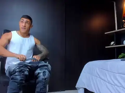 Snapshot of adrian_ray chatting on 02/26/26, 11:42 adrian ray online show from 02/26/26, 11:42