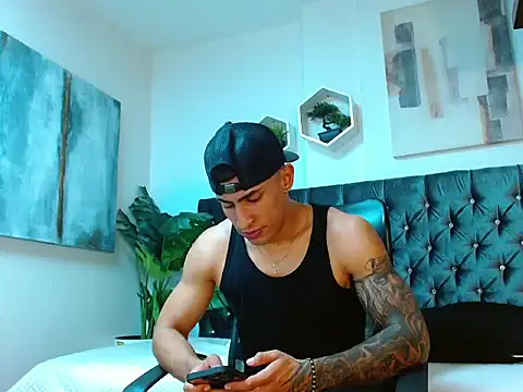 Snapshot of adrian_ray chatting on 02/28/26, 05:47 adrian ray online show from 02/28/26, 05:47