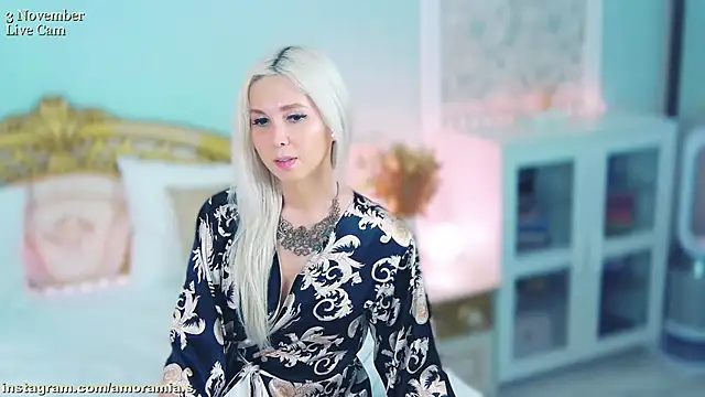 Amoramias online show from 11/03/25, 07:37