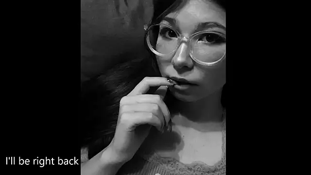 MiaamaLoveLyslt online show from 09/19/25, 04:51