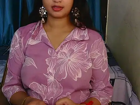 Snapshot of priya-kumari22 chatting on 10/06/25, 05:05 priya-kumari22 online show from 10/06/25, 05:05