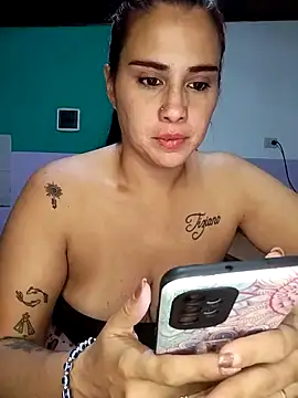 kariciasecreta online show from 04/19/26, 09:41