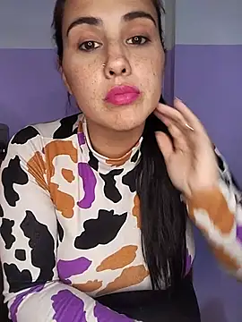Snapshot of kariciasecreta chatting on 05/22/26, 01:46 kariciasecreta online show from 05/22/26, 01:46