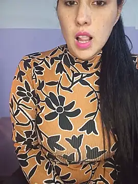 Snapshot of kariciasecreta chatting on 05/24/26, 12:15 kariciasecreta online show from 05/24/26, 12:15