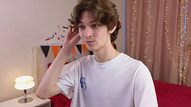  Den1s  online show from 10/25/25, 12:23