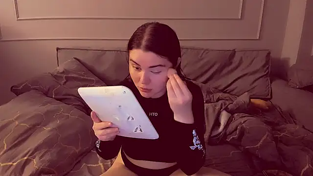 Snapshot of Isabellaprincess chatting on 11/12/25, 09:36 Isabellaprincess online show from 11/12/25, 09:36