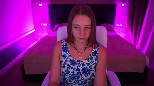 LioraFox online show from 09/17/25, 04:41