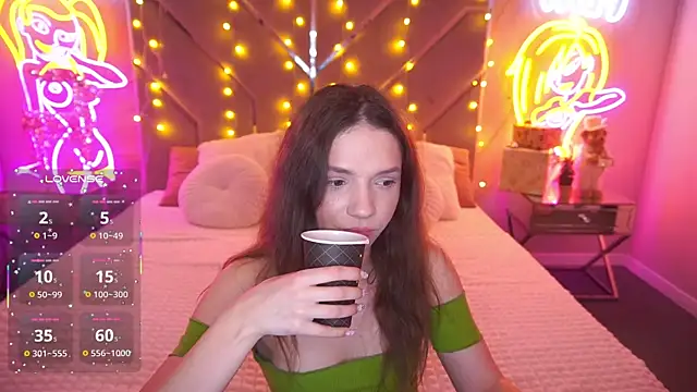 MirielleNymph online show from 01/06/26, 01:48